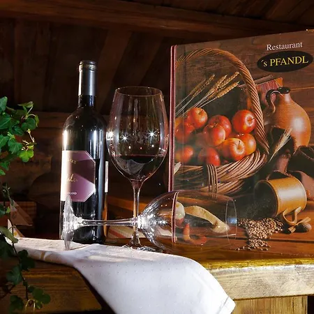 Andis Almdorf בית הארחה