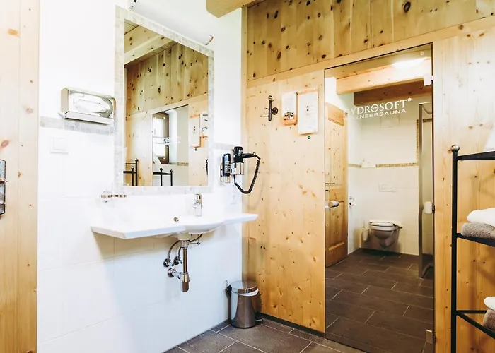 Andis Almdorf Gasthuis 2*