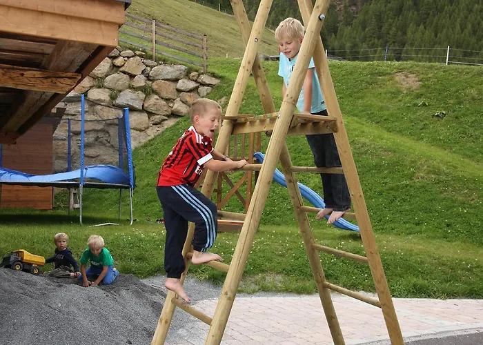 Andis Almdorf Gasthuis 2*